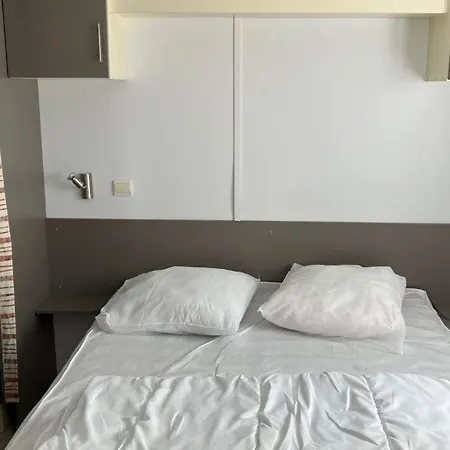 Mobil Avec Terrasse - 4 Pers. - Api-1-52-2689 *